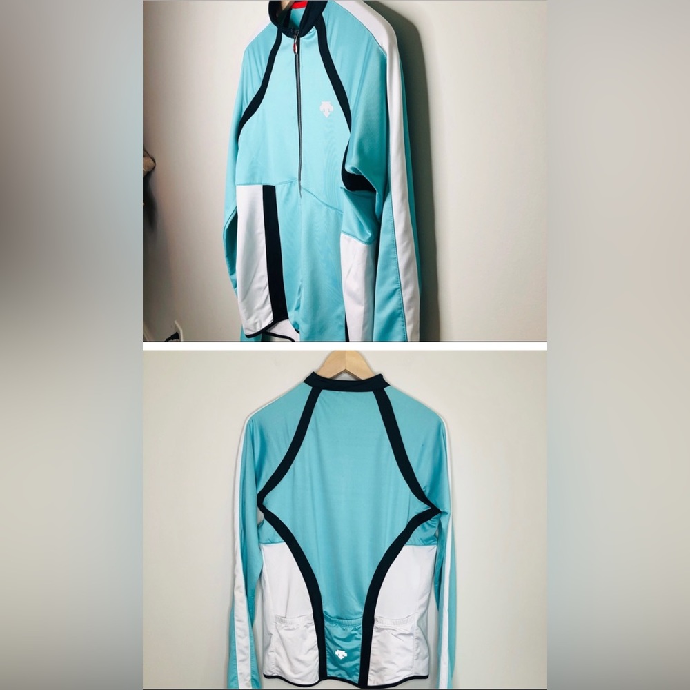 DESCENTE  Cycling Jacket in Light Blue Colorblock